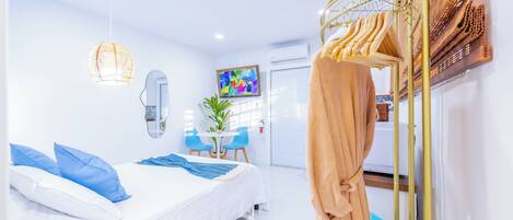 1 chambre, fer et planche à repasser, Wi-Fi, draps fournis