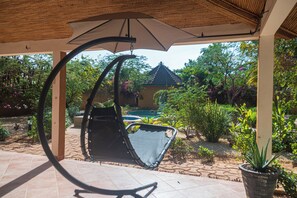 Pool - 3-bedroom villa in gorgeous Ngaparou with WiFi, AC, 10 min. away from the beach (Ngaparou)