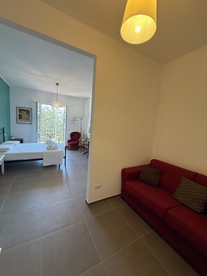 Deluxe Quadruple Room, Balcony, Sea View | Soundproofing, free WiFi - Villa Rubino Guest house Mondello (Palermo)
