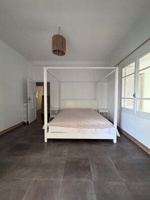 3 bedrooms, WiFi - 3-bedroom apartment in phenomenal Carthage with WiFi, AC (Carthage)