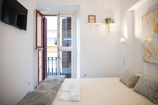 1 chambre, fer et planche à repasser, Wi-Fi, draps fournis
