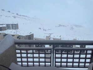 Property grounds - Apartment with the best skiing in the South American Andes (la parva)