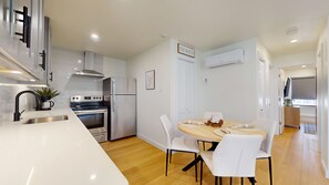Mini-fridge, microwave, stovetop, dishwasher - Ocean's Edge Luxury Rentals (Ocean City)