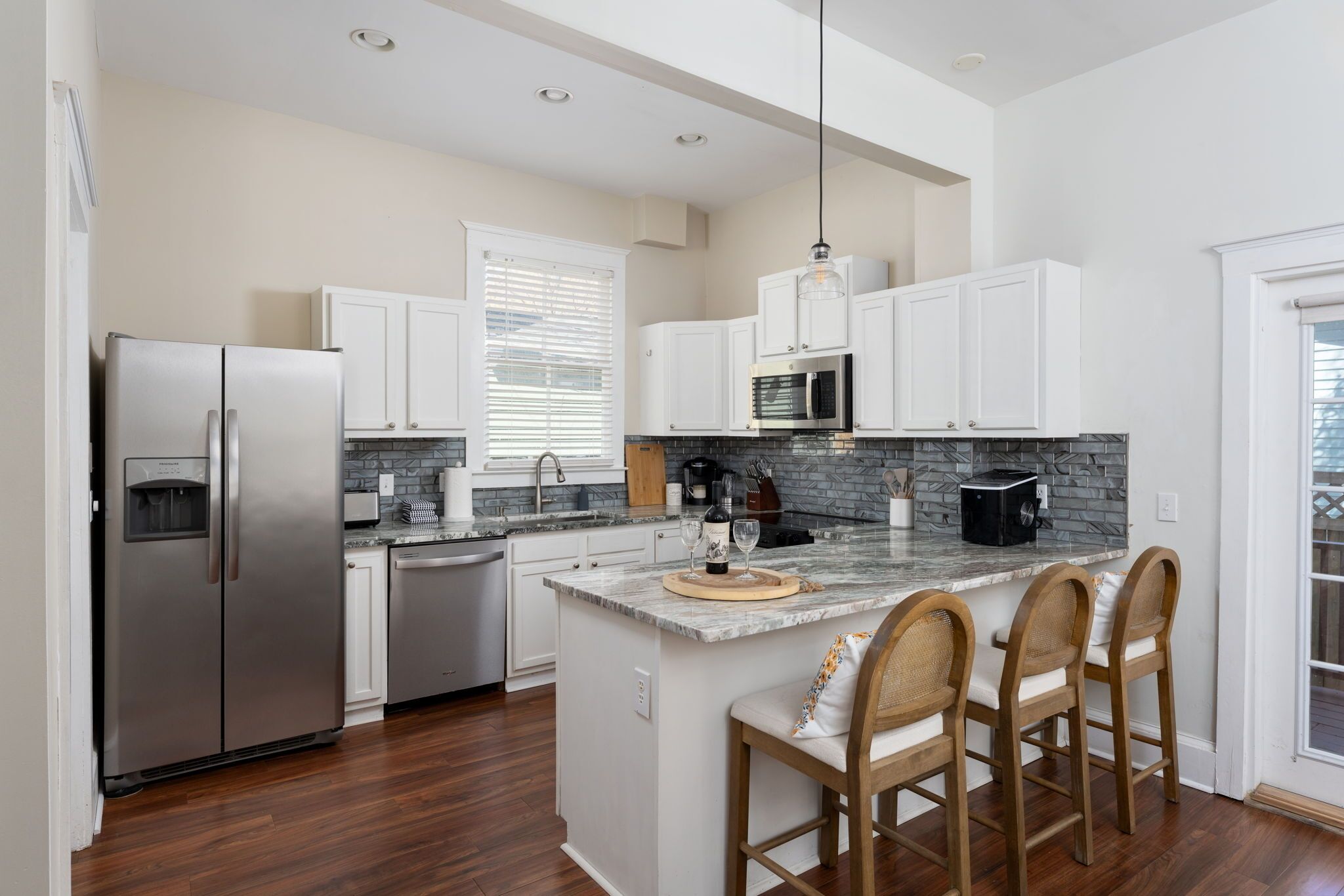 Microwave, oven, stovetop, dishwasher