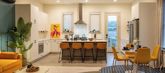 King Suite - North Shore - Gigabit Internet