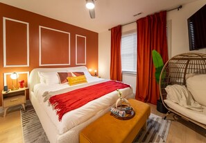 3 slaapkamers, een strijkplank/strijkijzer, reisbedje, gratis wifi