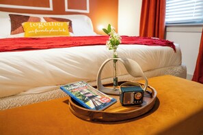 3 habitaciones, tabla de planchar con plancha y cuna de viaje 