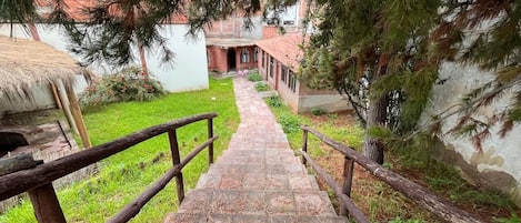 Enceinte de lâhĂ©bergement