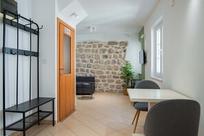 Apartment, 1 Schlafzimmer | Wohnbereich