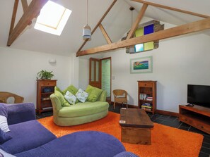 Living area - The Old Piggery (Truro)