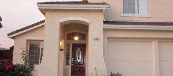 Beautiful home, near the Monterey Bay, Carmel & Pebble Beach