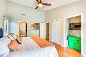 2 bedrooms, travel crib, WiFi, bed sheets