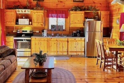 Walnut Ridge Cabin 2 Bedrooms and Hot Tub Jacuzzi