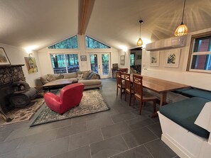 Fireplace - Woodland Retreat with River Access – Spacious 5-Bedroom Home in Potter Valley (Potter Valley)