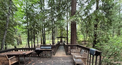 Woodland Retreat with River Access – Spacious 5-Bedroom Home in Potter Valley