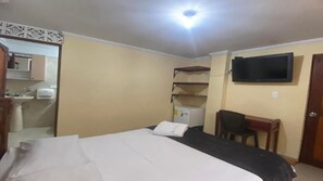 1 chambre, fer et planche Ă repasser, Wi-Fi, draps fournis