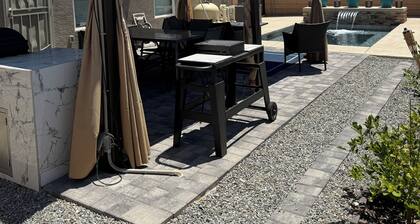 Beautiful Bullhead City Home
Built-In Pool, BBQ, Covered Patio, 4 Mins to River