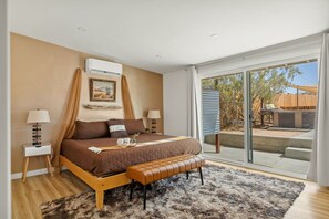 3 bedrooms, desk, iron/ironing board, travel cot - Bighorn Winter Oasis + Hot Tub + Foosball + Firepit (Twentynine Palms)