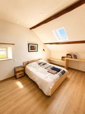 3 Schlafzimmer, Schreibtisch, Bügeleisen/Bügelbrett, kostenloses WLAN