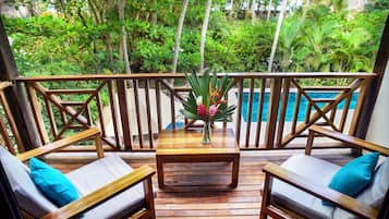 Standard Double Room, Pool View | 1 bedroom, in-room safe, free WiFi, bed sheets