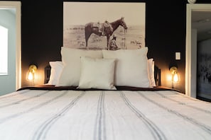 2 chambres, fer et planche à repasser, Wi-Fi, draps fournis