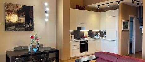 TV, DVD player, books, stereo