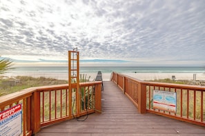 Am Strand, Liegestühle, Strandtücher