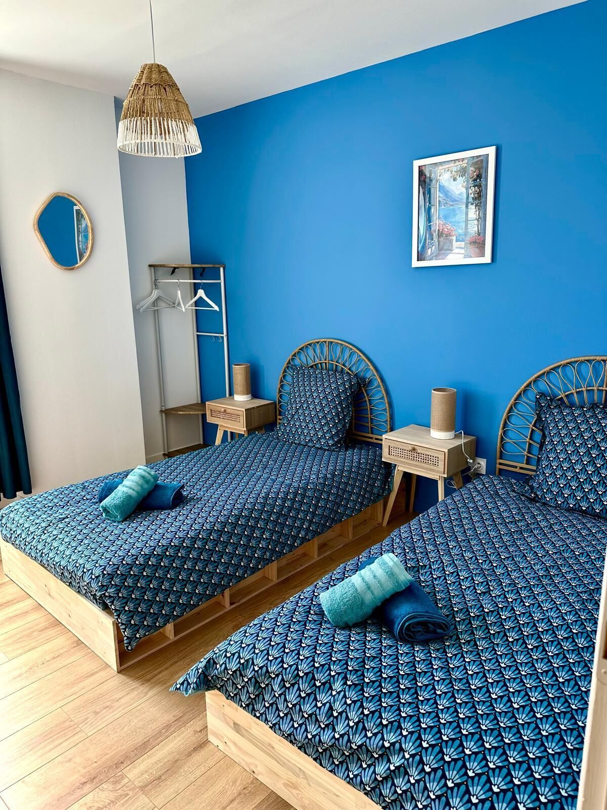 2 chambres, fer et planche à repasser, Wi-Fi gratuit, draps fournis