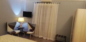 3 Schlafzimmer, BĂŒgeleisen/BĂŒgelbrett, kostenloses WLAN, BettwĂ€sche
