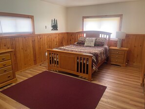 3 bedrooms, bed sheets