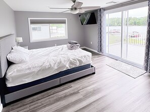 3 chambres, fer et planche à repasser, Wi-Fi gratuit, draps fournis