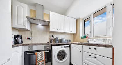 Luxury House - Sleeps Up-to 6 - Tower Bridge/The Shard View - Free Parking