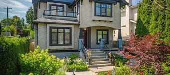 Spacious 5-bedroom house in fabulous Vancouver, Sleeps 9+1