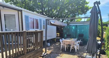 Fully equipped 4-person mobile home