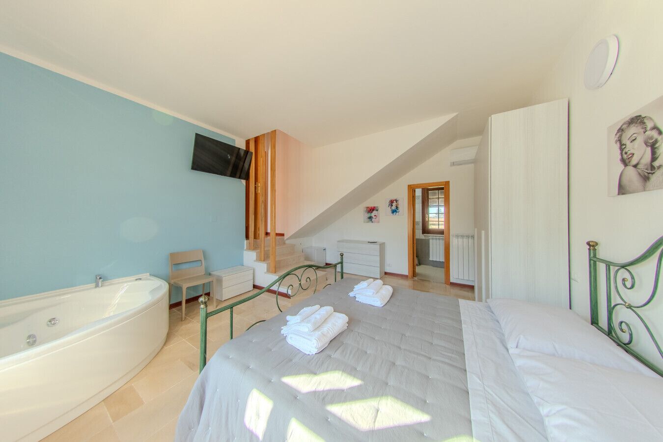 1 habitación y escritorio 