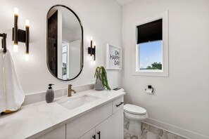 Hair dryer, towels - View of the City, Rooftop Patio, Games and More! (Nashville)