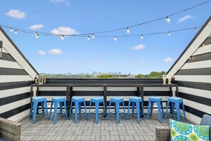 Outdoor dining - View of the City, Rooftop Patio, Games and More! (Nashville)