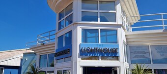 Welcoming mobile home with WiFi in Whitley Bay 450m to beach, swimming pool, bar
