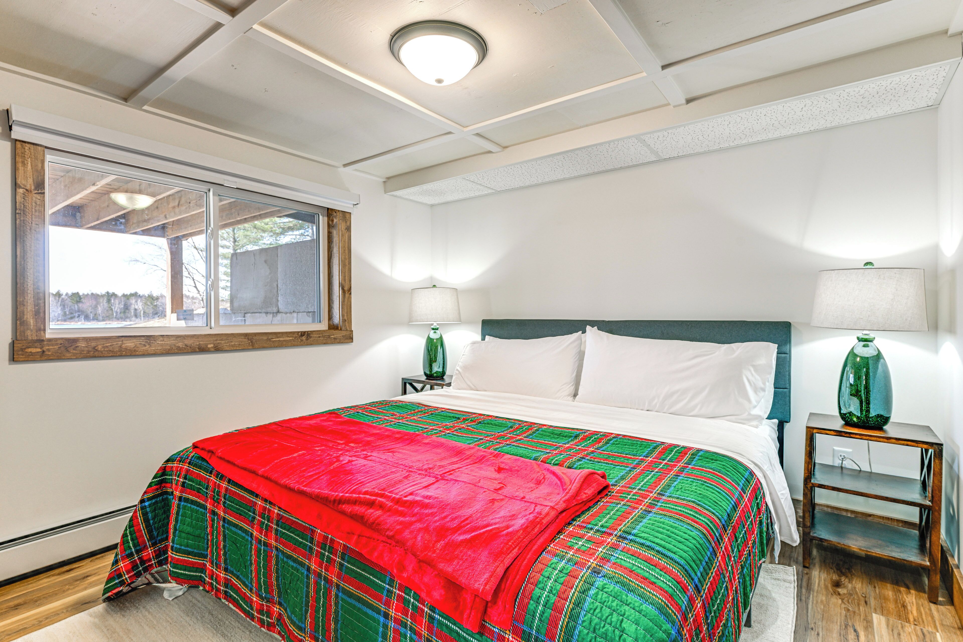 4 bedrooms, iron/ironing board, travel crib, internet
