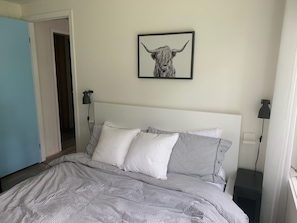 3 bedrooms, free WiFi, bed sheets