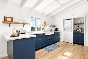 Réfrigérateur, four, plaque de cuisson, lave-vaisselle