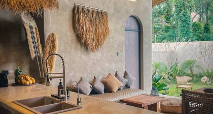 Villa with pool in an ecovillage Nido Fi