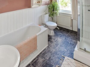 Towels - 2 bedroom accommodation in East Cowes (East Cowes)