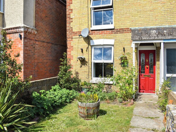 Exterior detail - 2 bedroom accommodation in East Cowes (East Cowes)