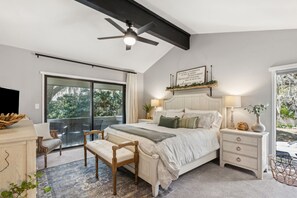 2 bedrooms, iron/ironing board, internet, bed sheets