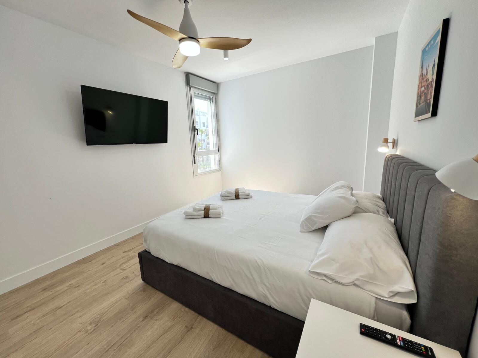 2 slaapkamers, een strijkplank/strijkijzer, wifi, beddengoed