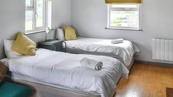 1 bedroom, free WiFi, bed sheets