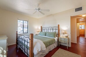 3 chambres, bureau, fer et planche à repasser, Wi-Fi gratuit