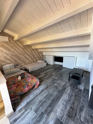 2 camere, ferro/asse da stiro, Wi-Fi, lenzuola