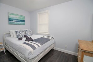 2 chambres, fer et planche à repasser, lit parapluie, Wi-Fi gratuit